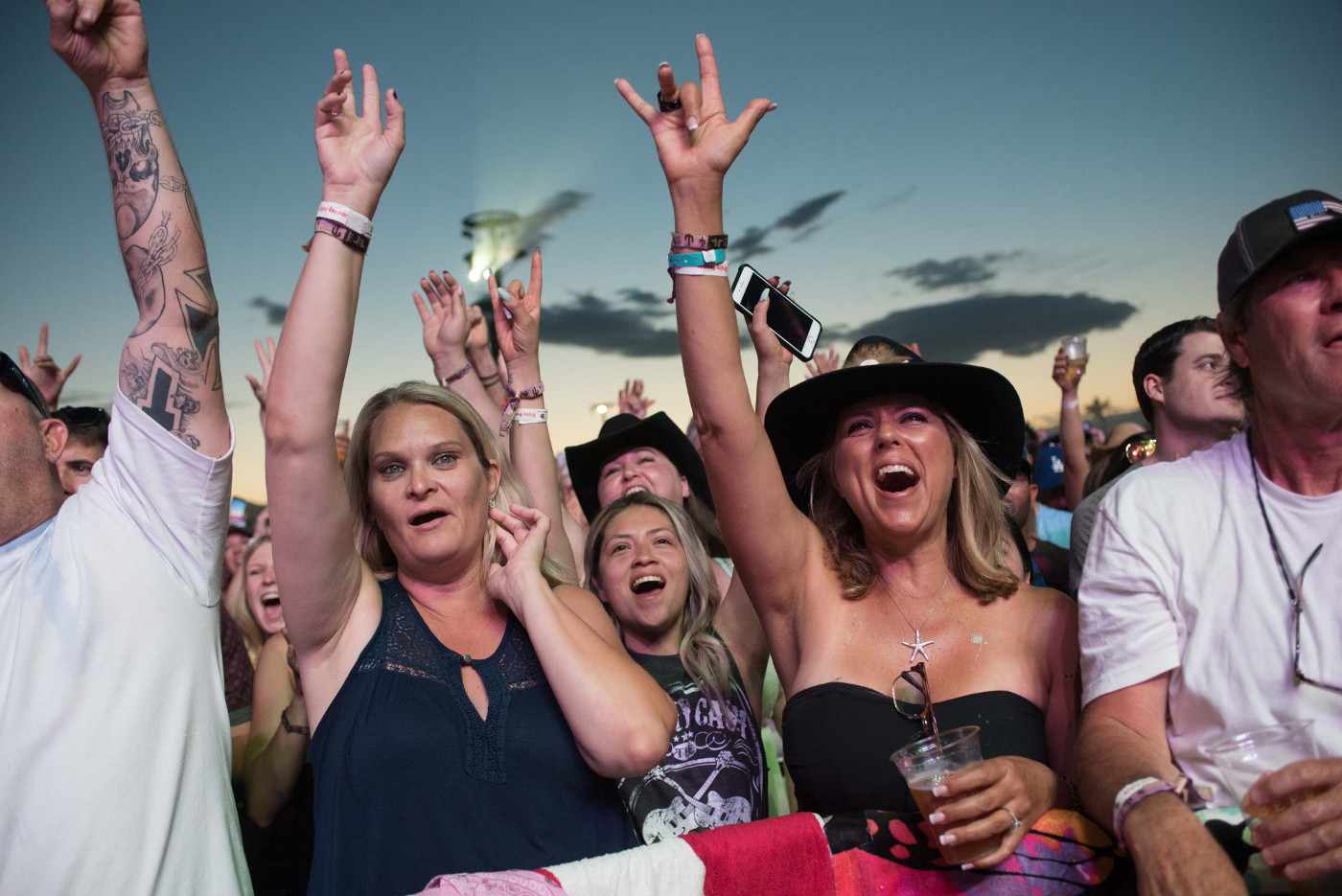 images/Stagecoach 2019/Old Dominion fans Mane stageDSC_5795